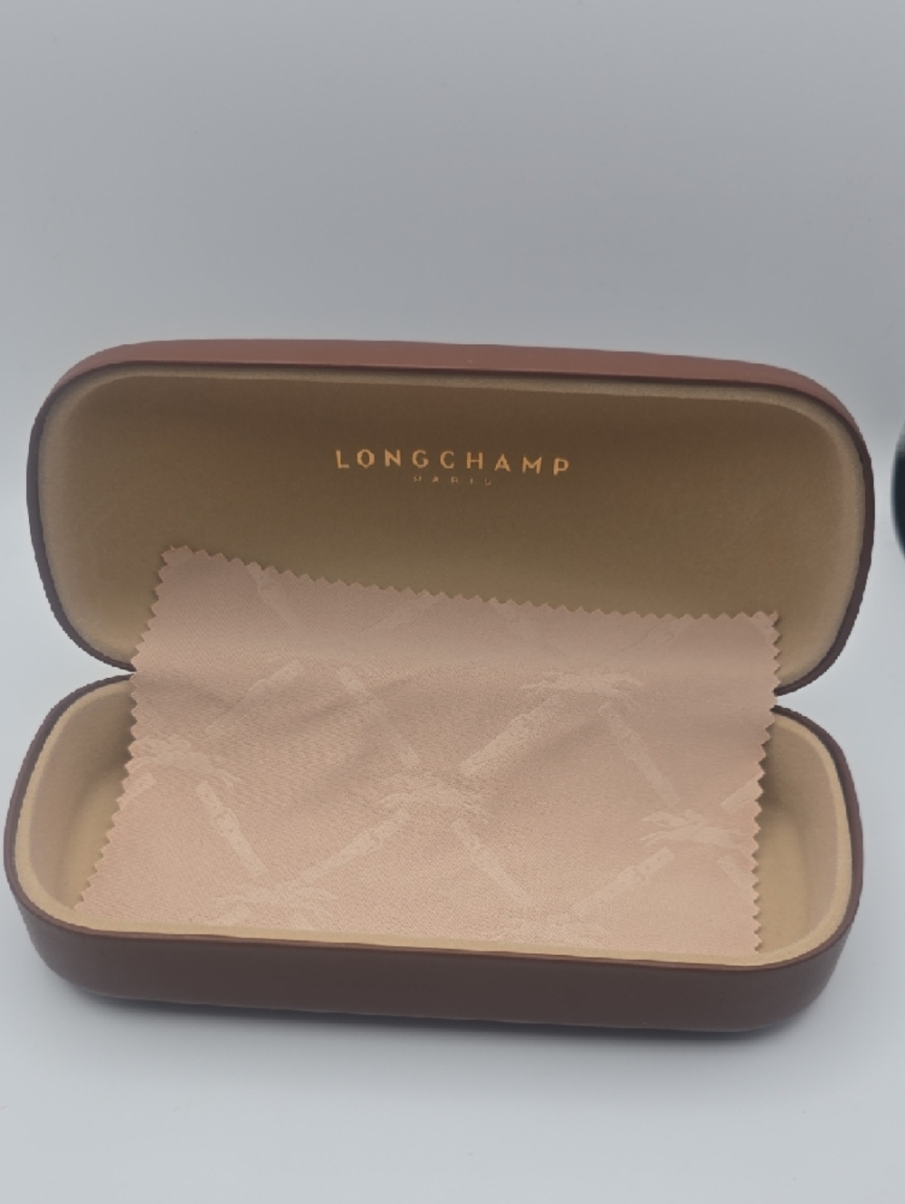Longchamp Brown Sunnies Case W/ Beige Cleaning Cloth (VERY GOOD)✨️🤎✨️ - Picture 5 of 9